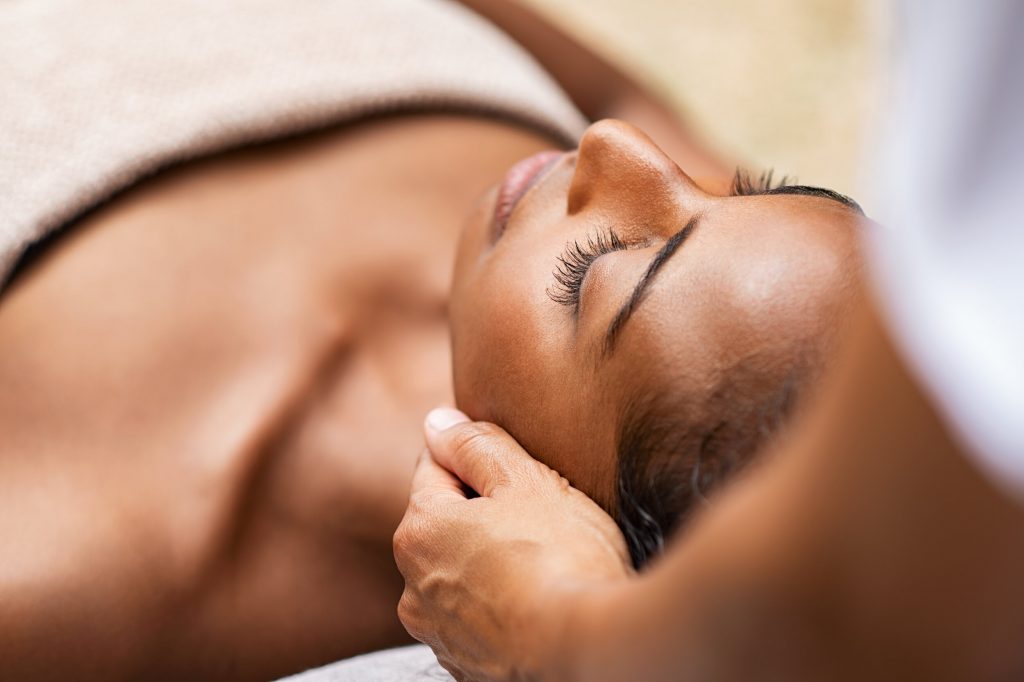 facials with extractions in St. Louis Park, MN